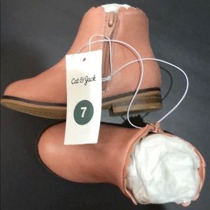 Girls size 7 boots
